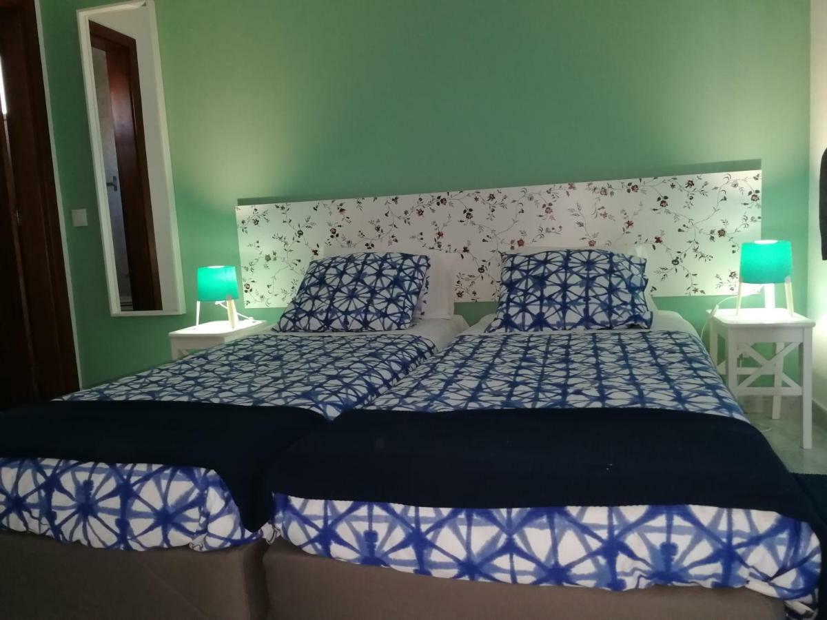 Ocean'S 7 - Lagos Guest House Esterno foto